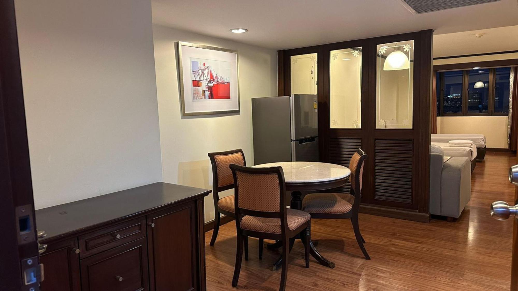 Affordable Serviced Apartments In Nana Omni Tower - Prime Sukhumvit Location Bangkok Ngoại thất bức ảnh
