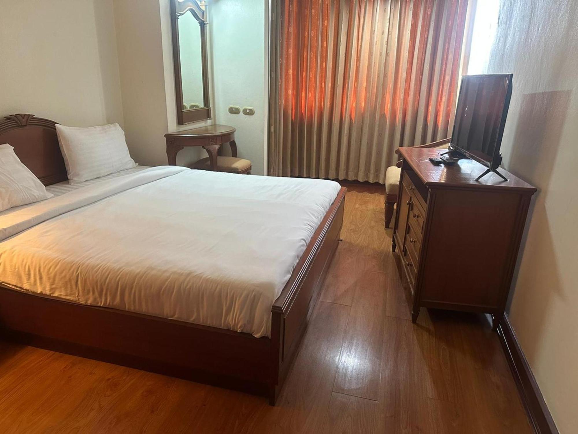 Affordable Serviced Apartments In Nana Omni Tower - Prime Sukhumvit Location Bangkok Ngoại thất bức ảnh