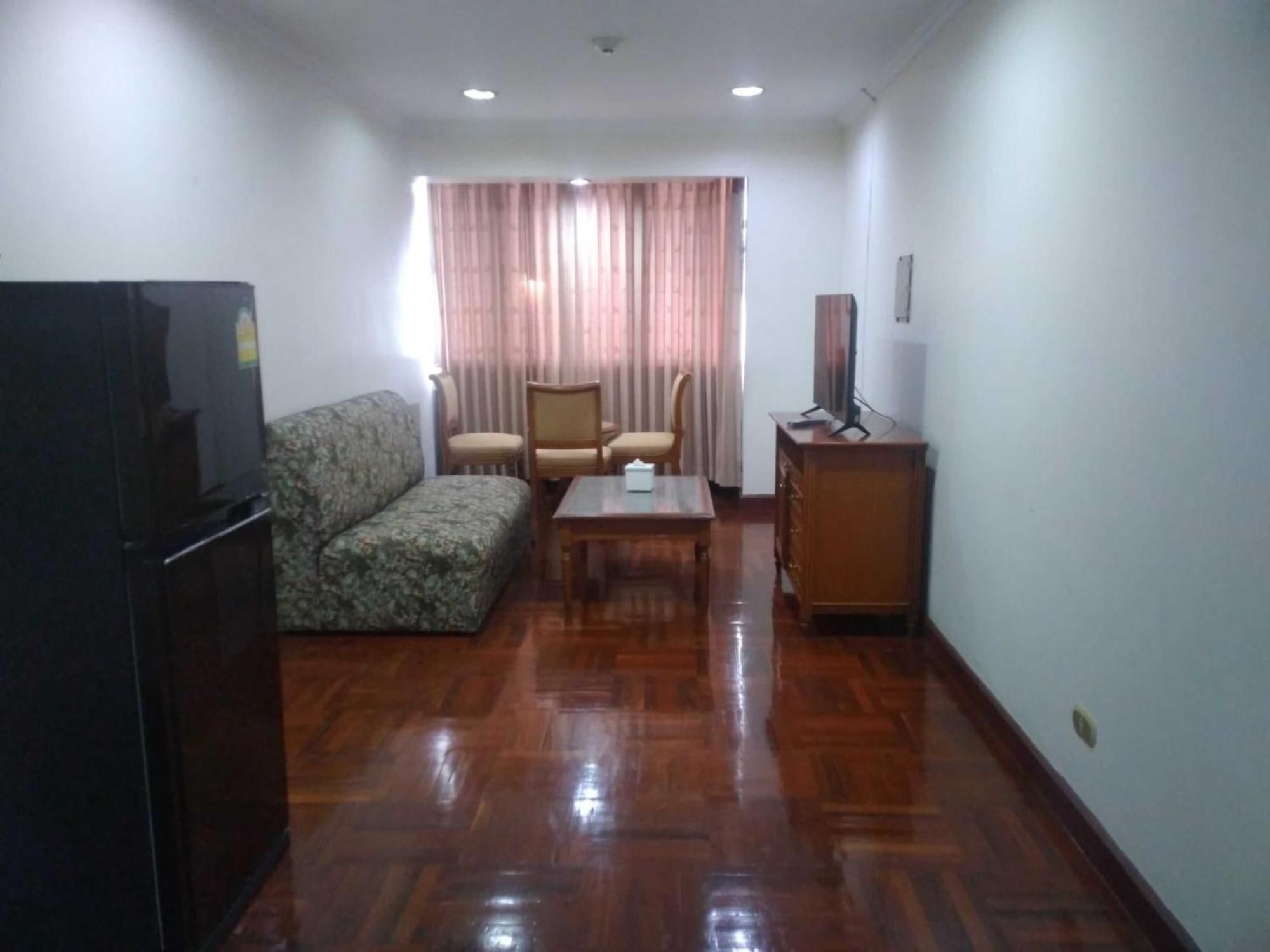 Affordable Serviced Apartments In Nana Omni Tower - Prime Sukhumvit Location Bangkok Ngoại thất bức ảnh