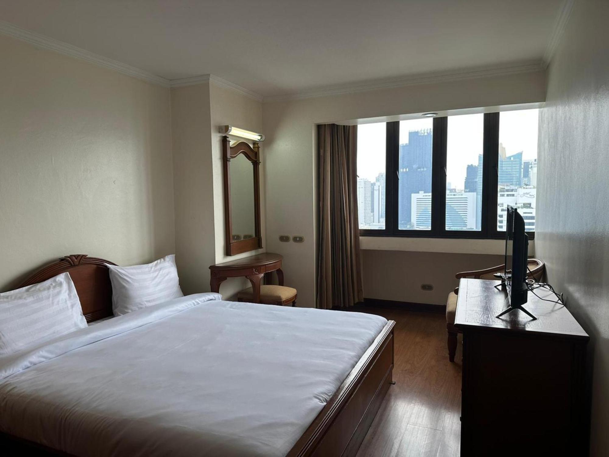 Affordable Serviced Apartments In Nana Omni Tower - Prime Sukhumvit Location Bangkok Ngoại thất bức ảnh