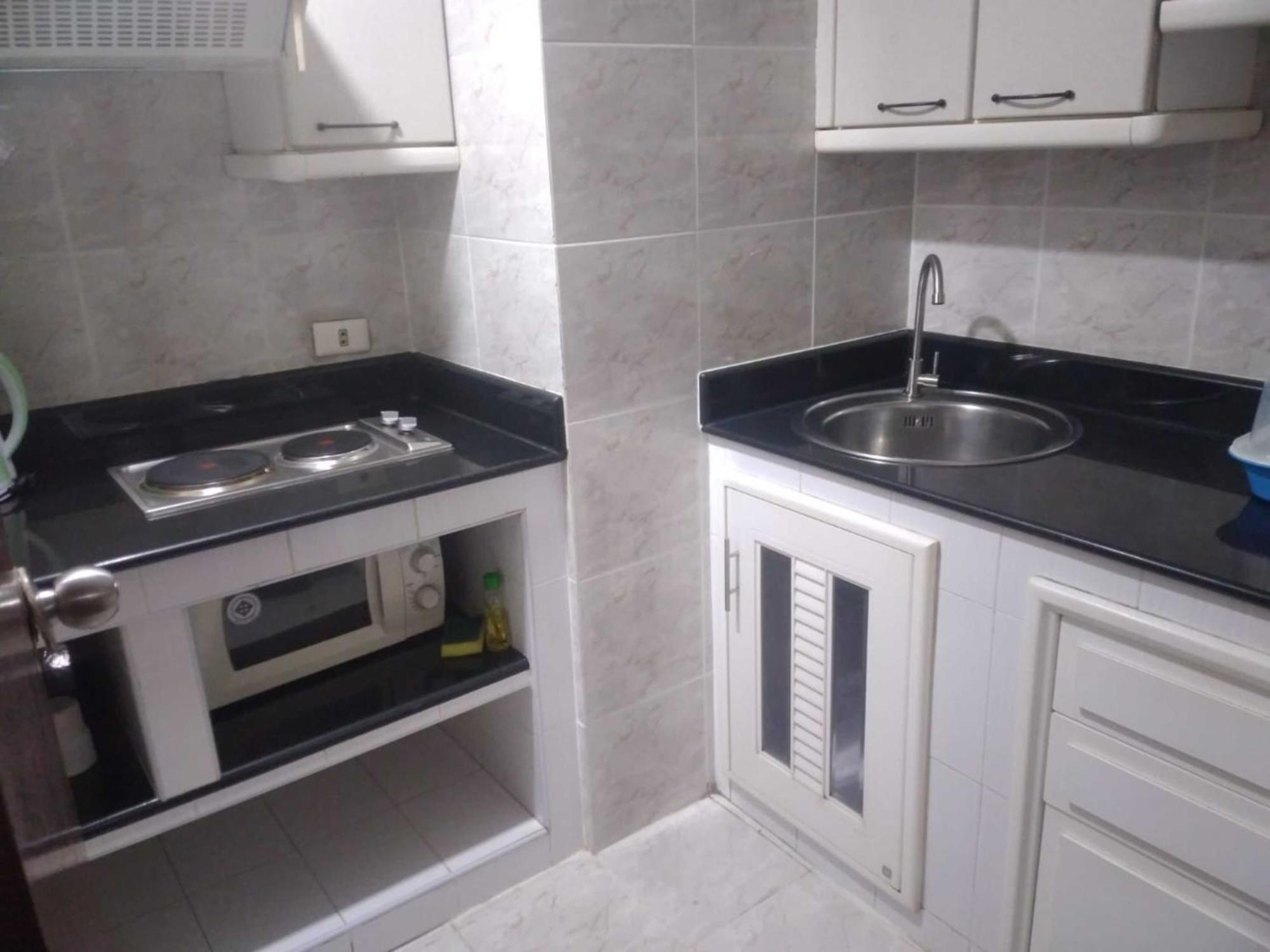 Affordable Serviced Apartments In Nana Omni Tower - Prime Sukhumvit Location Bangkok Ngoại thất bức ảnh