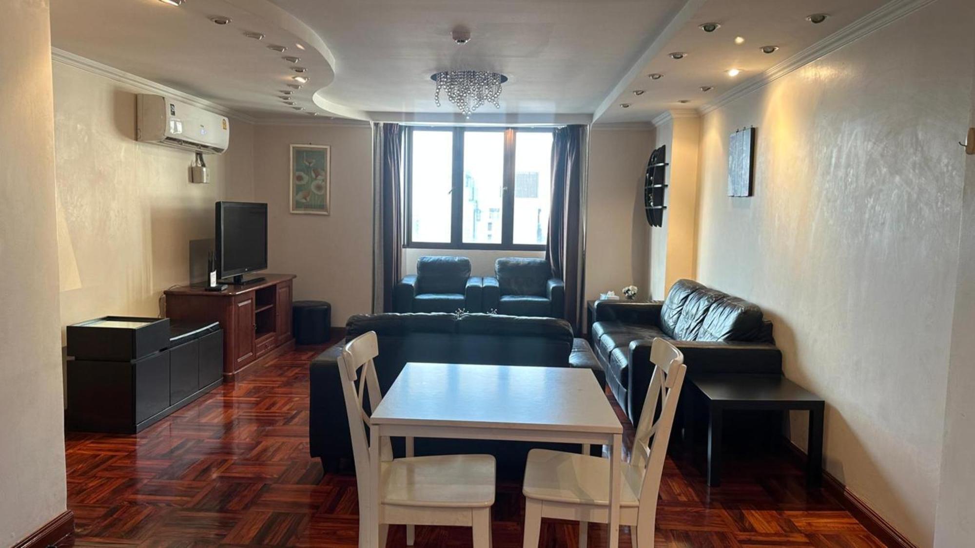 Affordable Serviced Apartments In Nana Omni Tower - Prime Sukhumvit Location Bangkok Ngoại thất bức ảnh
