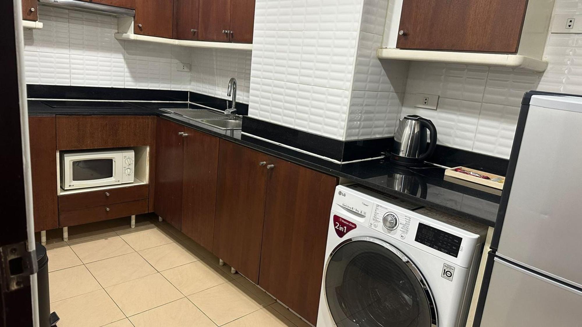 Affordable Serviced Apartments In Nana Omni Tower - Prime Sukhumvit Location Bangkok Ngoại thất bức ảnh