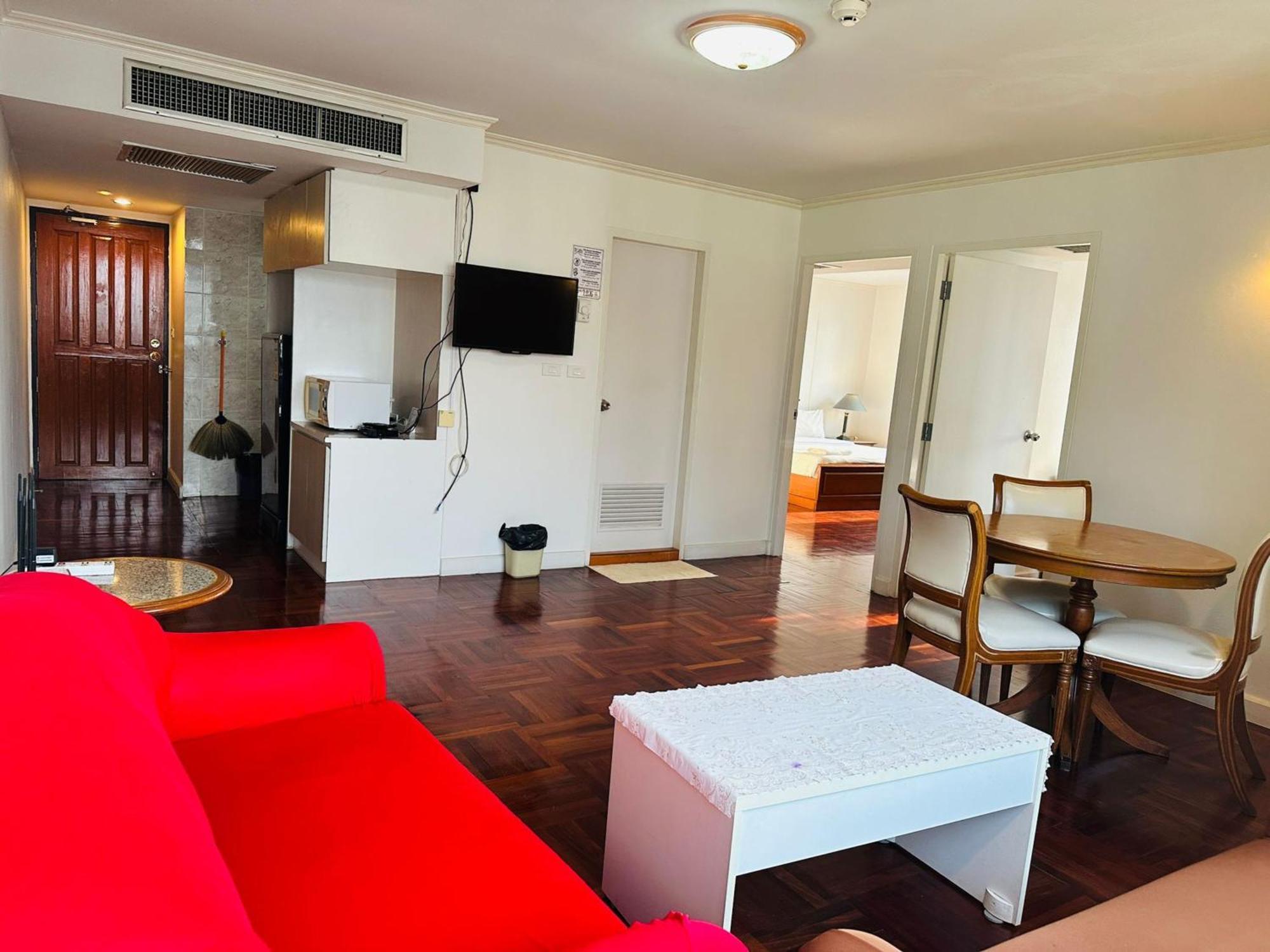 Affordable Serviced Apartments In Nana Omni Tower - Prime Sukhumvit Location Bangkok Ngoại thất bức ảnh
