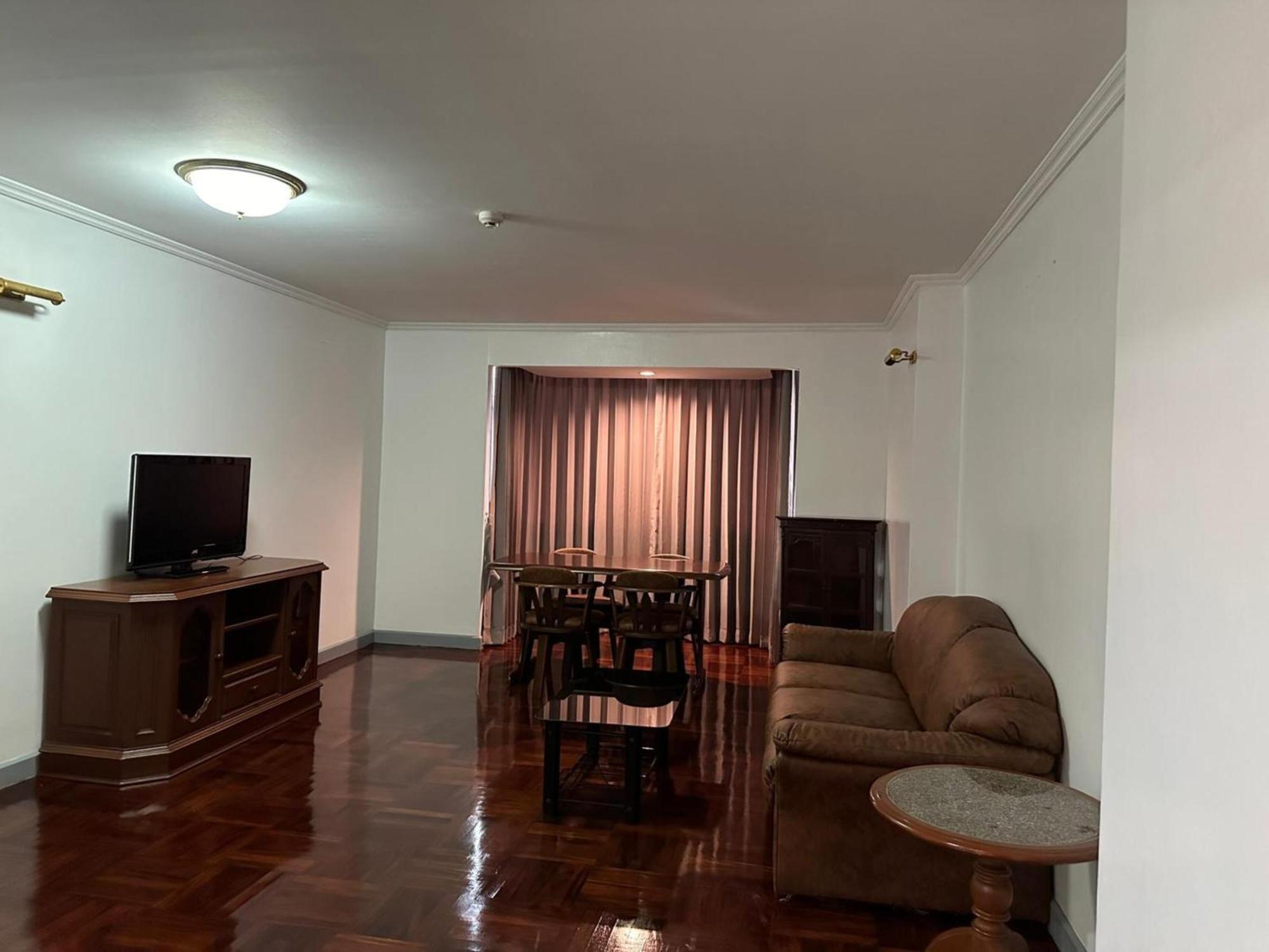 Affordable Serviced Apartments In Nana Omni Tower - Prime Sukhumvit Location Bangkok Ngoại thất bức ảnh