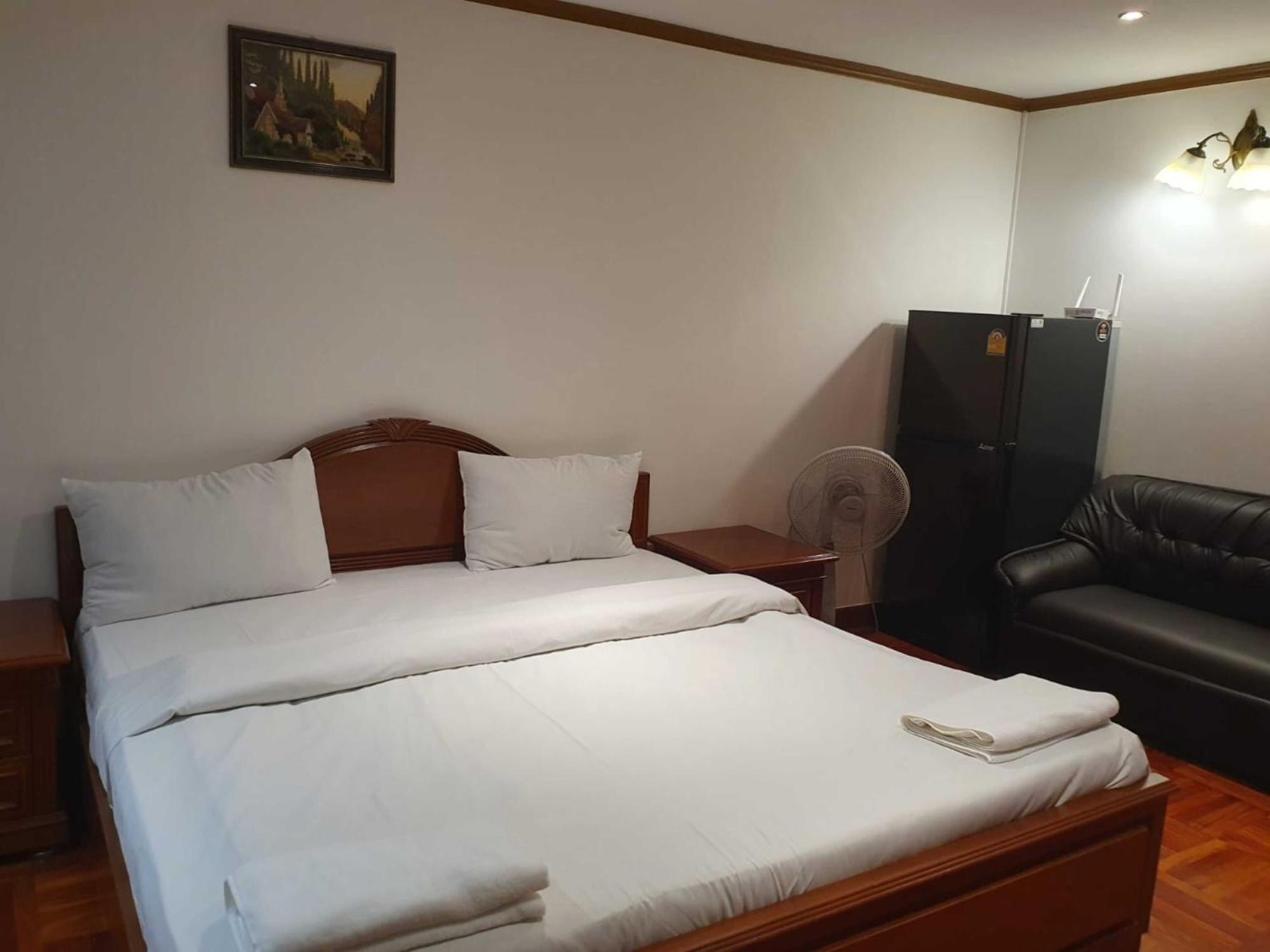 Affordable Serviced Apartments In Nana Omni Tower - Prime Sukhumvit Location Bangkok Ngoại thất bức ảnh