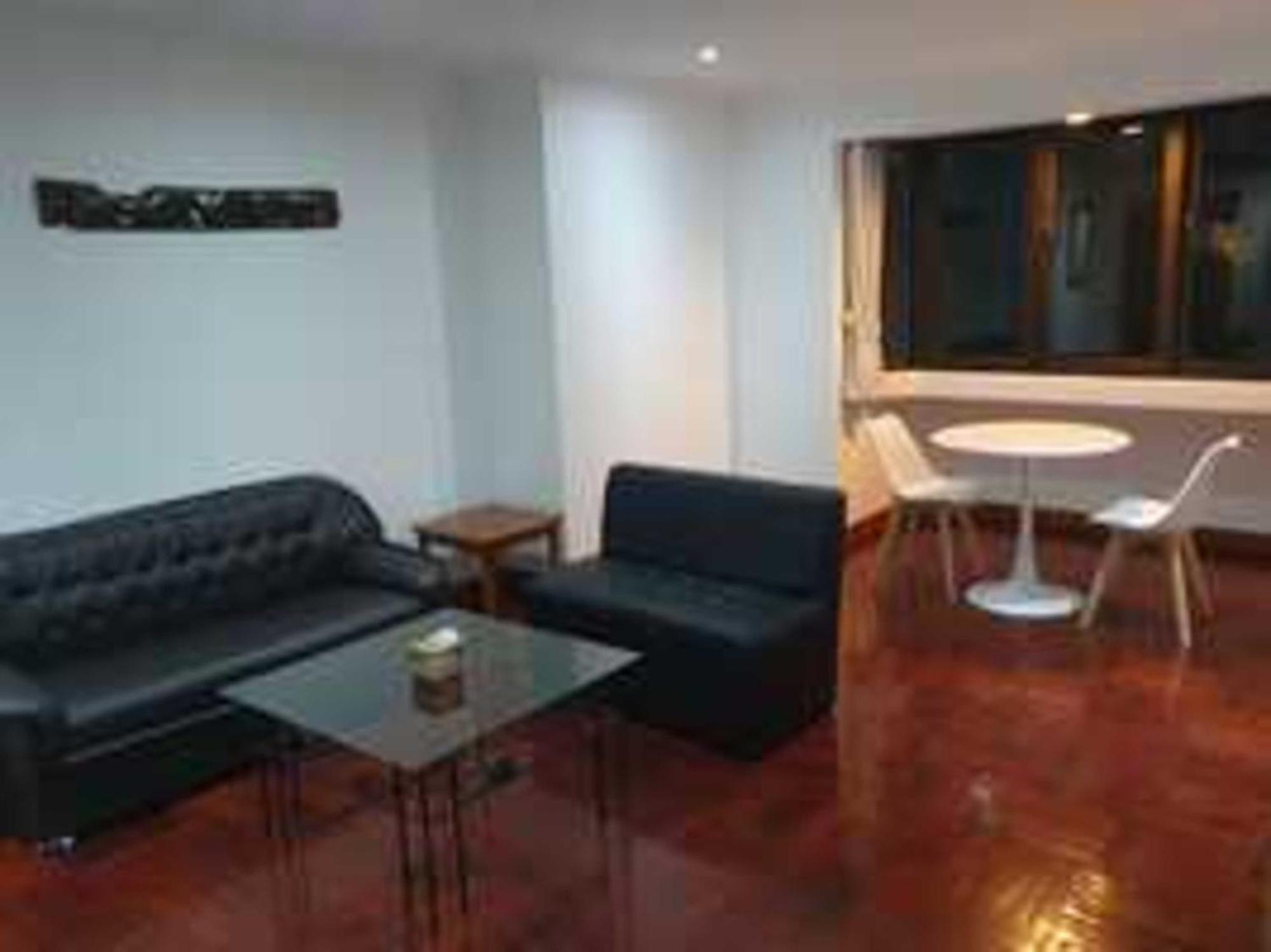Affordable Serviced Apartments In Nana Omni Tower - Prime Sukhumvit Location Bangkok Ngoại thất bức ảnh