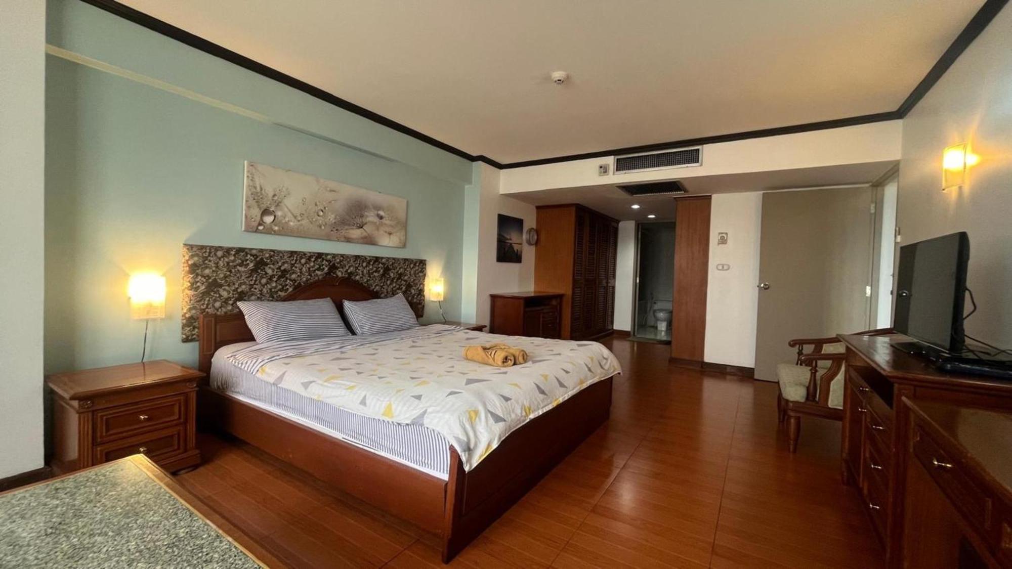 Affordable Serviced Apartments In Nana Omni Tower - Prime Sukhumvit Location Bangkok Ngoại thất bức ảnh