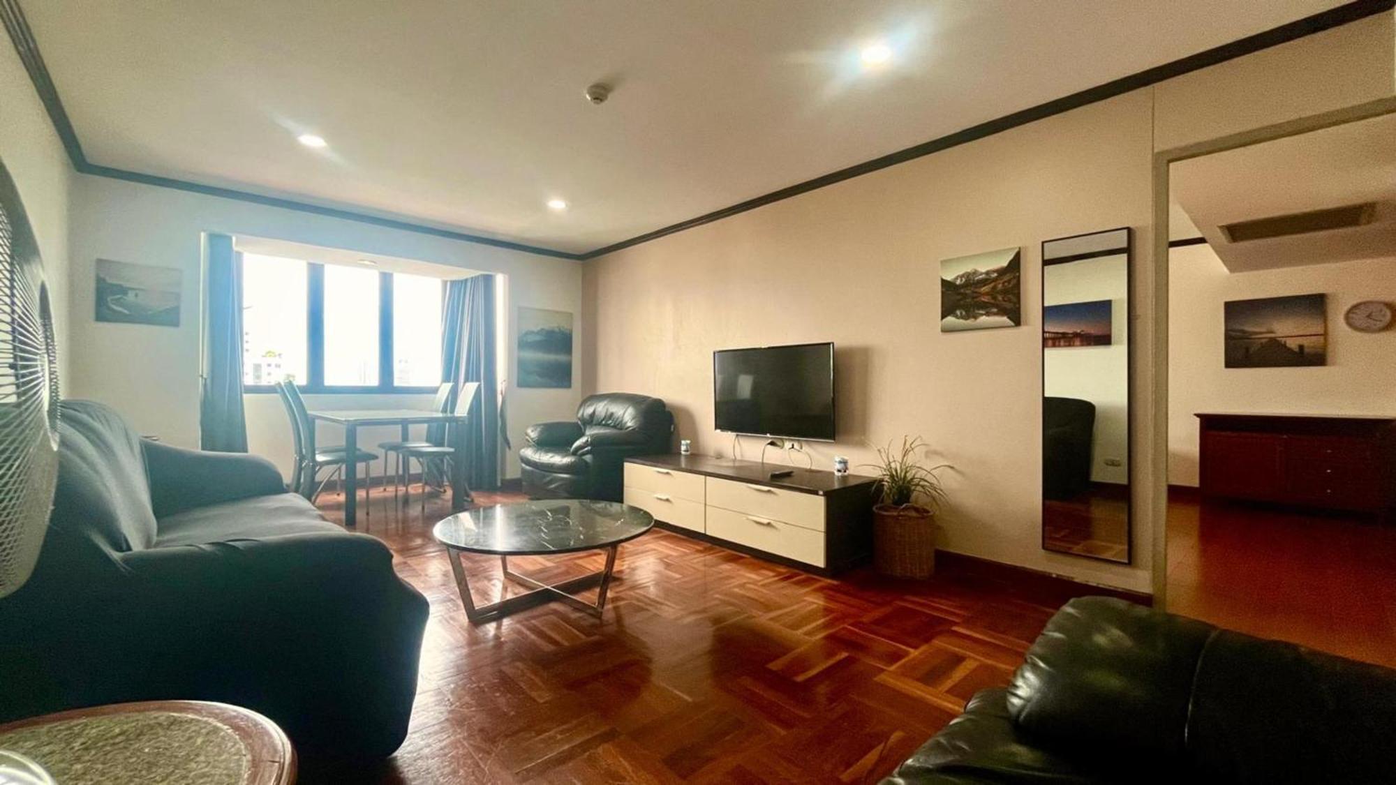 Affordable Serviced Apartments In Nana Omni Tower - Prime Sukhumvit Location Bangkok Ngoại thất bức ảnh
