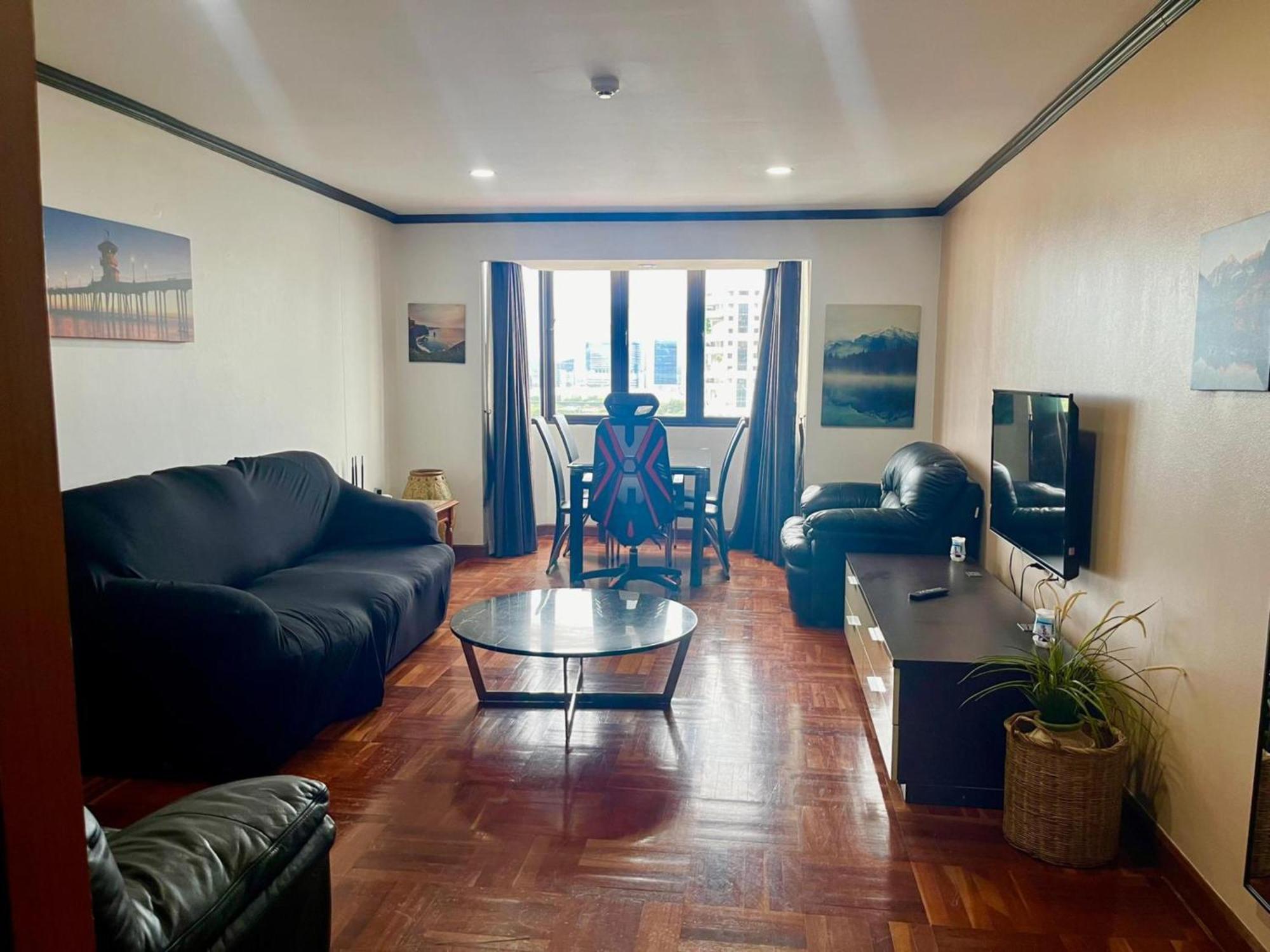 Affordable Serviced Apartments In Nana Omni Tower - Prime Sukhumvit Location Bangkok Ngoại thất bức ảnh